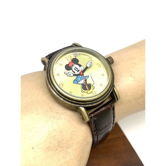 Disney Women's Watch W001876 Minnie Mouse Quartz Silver 38mm Brown Leather Strap - Picture 5 of 13